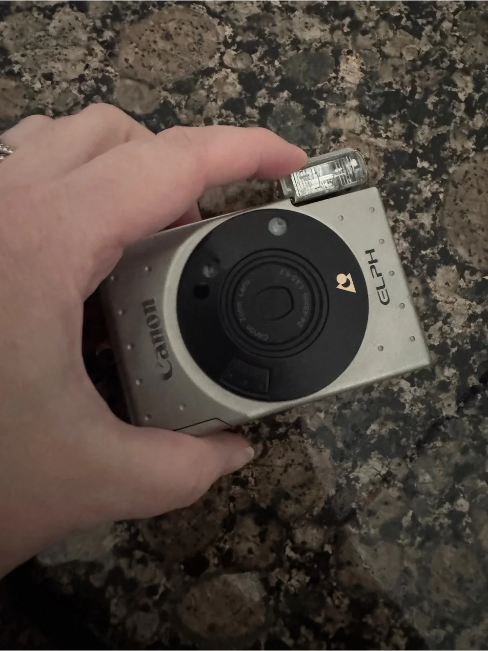 Canon ELPH Compact Camera in Silver with Black Lens